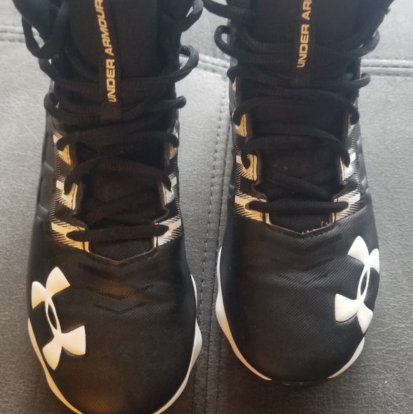 Underarmer Kleets size 3Y - Picture 3 of 5